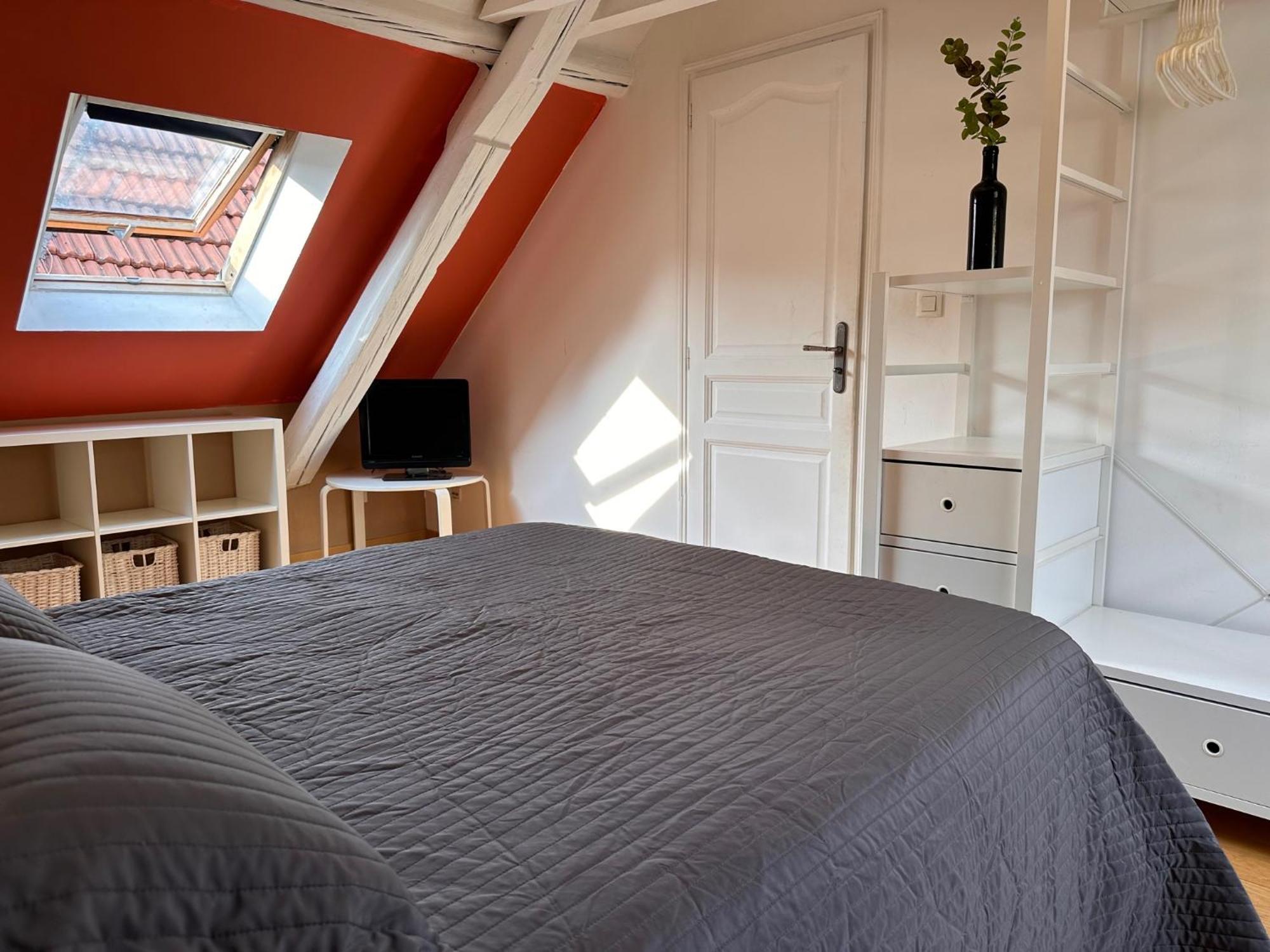 Des Vignes Apartment *